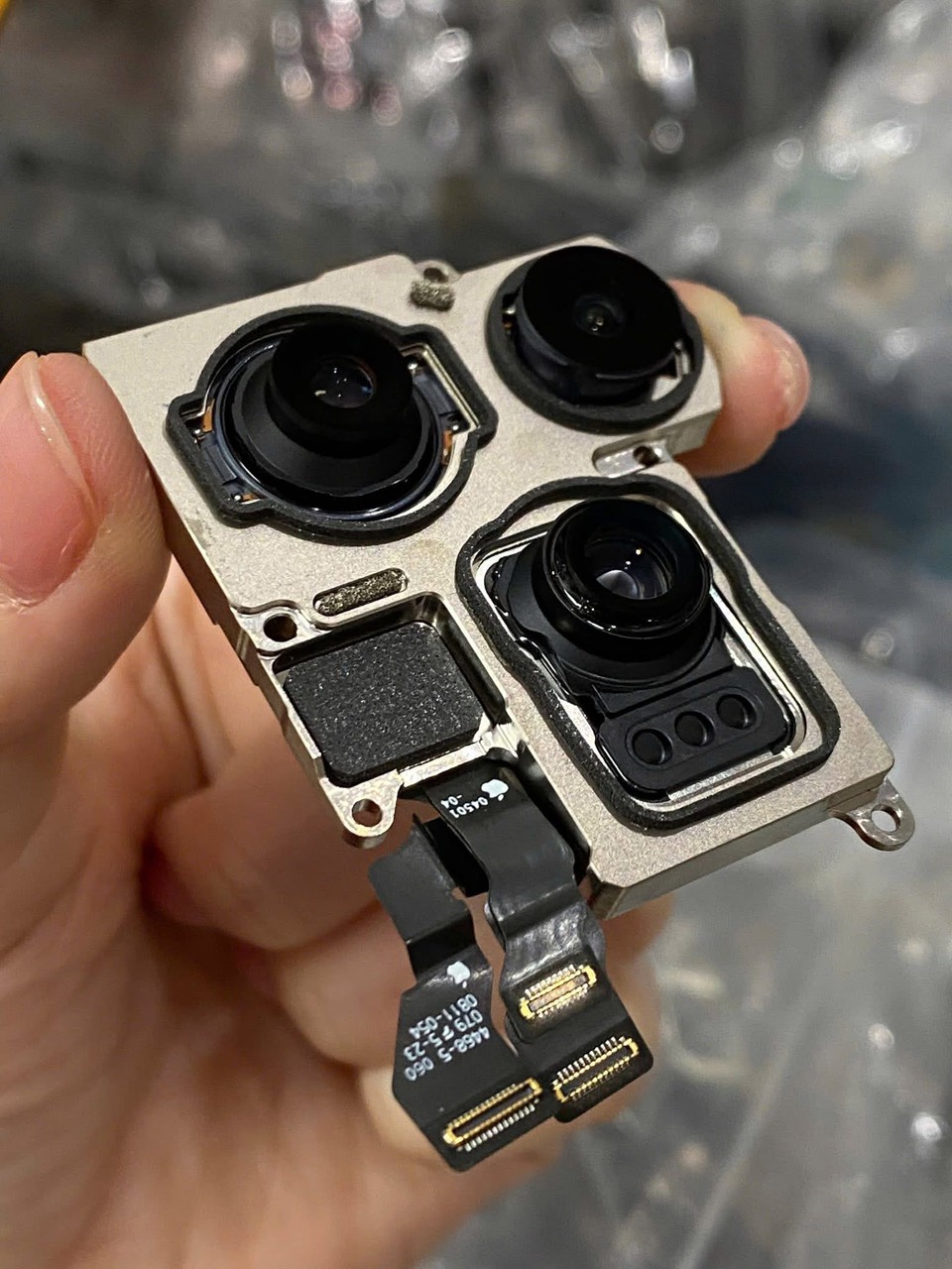 Camera sau iPhone 15